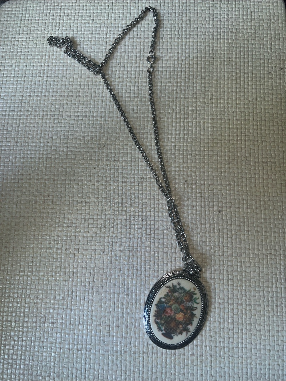 Vintage Sarah Coventry Floral tapestry Oval Pendant Necklace